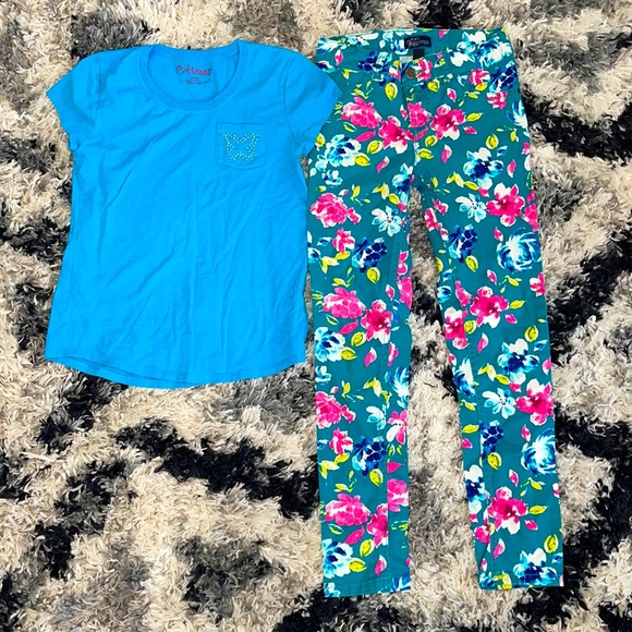 The Children's Place Other - Girl’s outfit size 10. Floral jeggings & blue top!